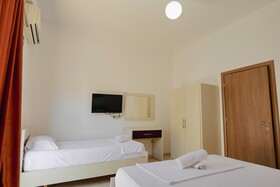 Summer Kiss Hotel