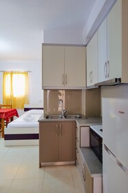Summer Kiss Hotel
