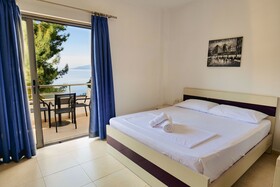 Summer Kiss Hotel