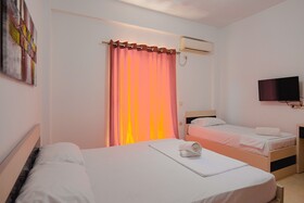 Summer Kiss Hotel