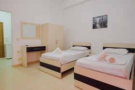 Summer Kiss Hotel