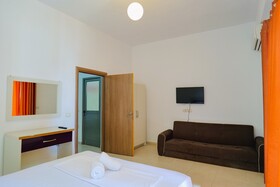 Summer Kiss Hotel