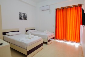 Summer Kiss Hotel