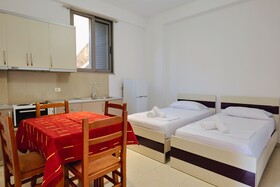 Summer Kiss Hotel