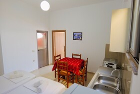 Summer Kiss Hotel