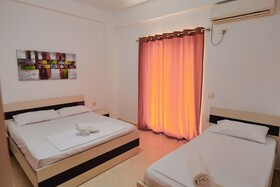 Summer Kiss Hotel