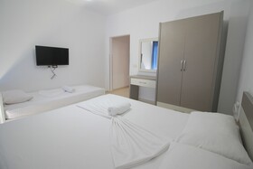 Summer Kiss Hotel