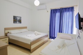 Summer Kiss Hotel