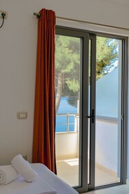 Summer Kiss Hotel