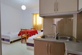 Summer Kiss Hotel