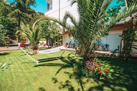 Villa Green Garden