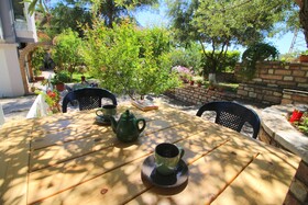 Villa Green Garden