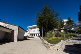 Château Linza Resort