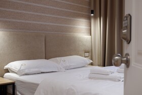 D-Rooms