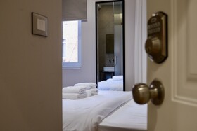 D-Rooms