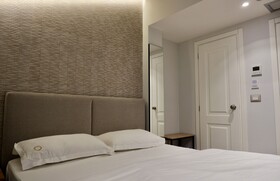 D-Rooms