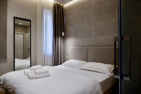 D-Rooms