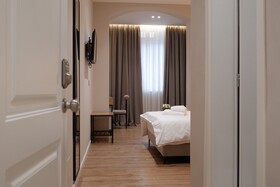 D-Rooms