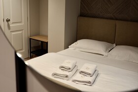 D-Rooms