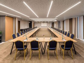 Mercure Tirana
