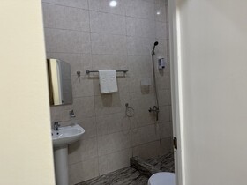 Hotel X