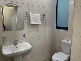 Hotel X