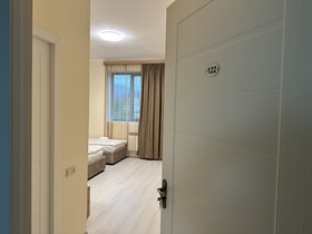 Hotel X