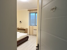 Hotel X
