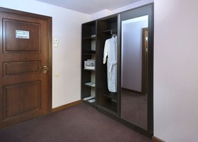 Ani Central Inn