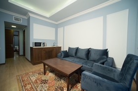 Boulevard Hotel