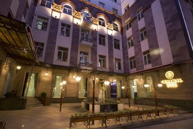 Central Hotel