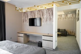 Dynasty Hotel