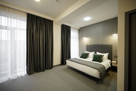 Dynasty Hotel