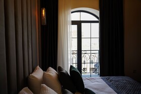 Dynasty Hotel