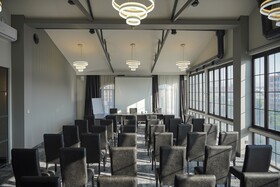Dynasty Hotel