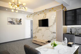 Dynasty Hotel