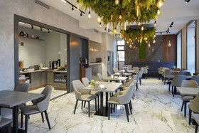 Dynasty Hotel