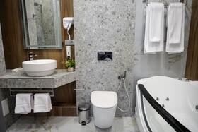 Dynasty Hotel