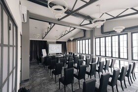 Dynasty Hotel