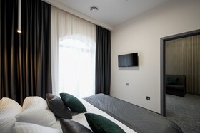 Dynasty Hotel