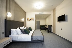 Dynasty Hotel