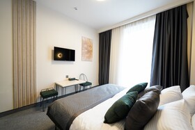Dynasty Hotel