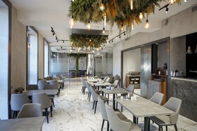 Dynasty Hotel