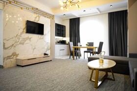 Dynasty Hotel