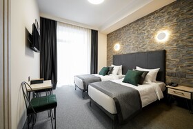Dynasty Hotel