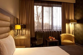 President Hotel by Hrazdan Hotel CJSC