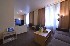 Minotel Barsam Suites