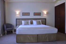 Minotel Barsam Suites