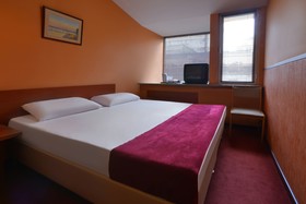Minotel Barsam Suites
