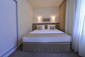 Minotel Barsam Suites